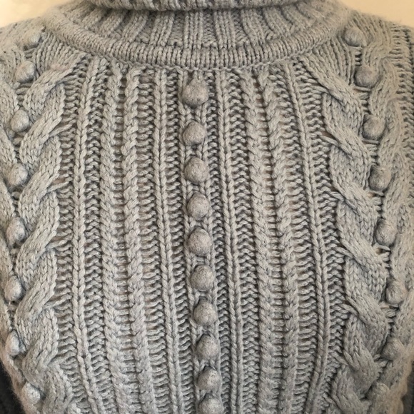 Ann Taylor Blue Cable knit Merino Wool & Alpaca blend turtleneck sweater Size M - Picture 4 of 10